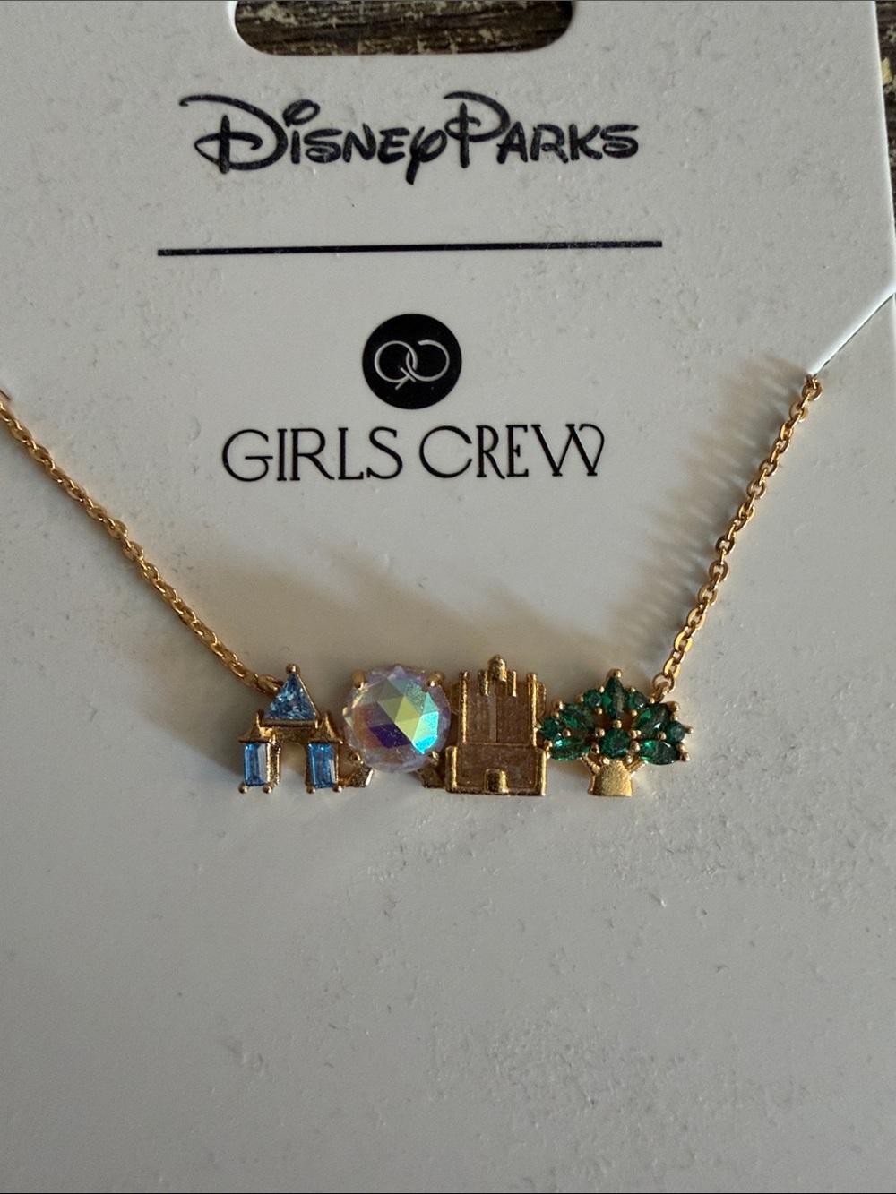 NWT Walt Disney World Girls Crew four park icon necklace - Picture 2 of 3